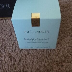 Estee Lauder Revitalizing Supreme+ in Light Blue Box